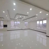 ۱۳۶.۵ متر دلباز ۳خواب/پیوستگی آسمان و معماری