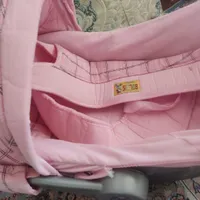 کریر و تشک نوزاد سالم و تمیز