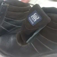 کفش نیم بوت کار|کیف، کفش، کمربند|گلبهار, شهر جدید گلبهار|دیوار