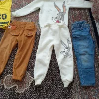 چندتیکه لباس بچه گونه
