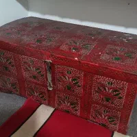 صندوقچه قدیمی|کلکسیون اشیاء عتیقه|رشت, دیانتی|دیوار