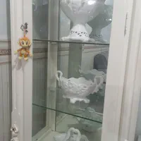 بوفه شیری در حد نو|بوفه، ویترین، کنسول|چهارباغ, |دیوار