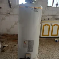 یک عدد آبگرمکن نو و کولر به فروش میرسد