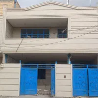 استاد کار کاشی و سرامیک با سابقه ۲۰ سال کاری