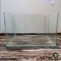 آکواریوم نو با وسایل جانبی