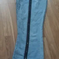 چند عدد شلوار لی دخترانه