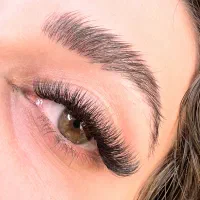 اکستنشن مژه و لیفت و لمینت ابرو و مژه