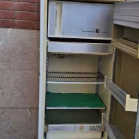 یخچال قدیمی سالم