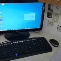 کامپیوتر کامل کیس و مانیتور موس کیبورد