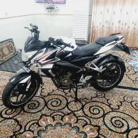 موتور ns 200cc در حد صفر