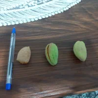 بادام شیرین با پوست ۲۰۰