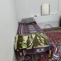 اتاق امکانات کامل. جنب سوپر مارکت پارکینگ رایگان|اجارهٔ کوتاهمدت آپارتمان و سوئیت|سمنان, |دیوار