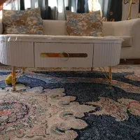 جلو مبلی برند.  ب همراه دوعدد عسلی