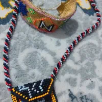 گردنبند ‌و‌دستبند
