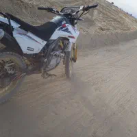 تریل ۲۰۰ سی سی روان مدل ۹۰(داراب )