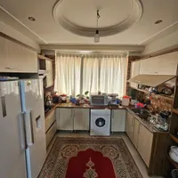 اجاره آپارتمان ۹۳ متری پارکینگ آسانسور دارد.