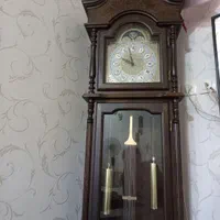 ساعت ایستاده ومیز تلفن
