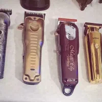 تمام لوازم آرایشگاه کامل کامل به فروش میرسد|آرایشگاه و سالن‌های زیبایی|بجنورد, |دیوار