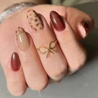 کاشت ناخن ۲۲۰ مژه ۲۰۰