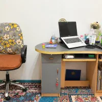 میز کامپیوتر و صندلی