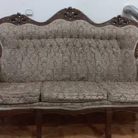 مبل ۹نفره .محکم . چوب گردو .اسکلت سالم سالم .فوری|مبلمان خانگی و میز عسلی|تویسرکان, |دیوار