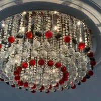 دوعدد لوستر بزرگ مناسب پذیرایی