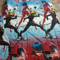 پر ده وروتختی دختر کفشدوزکی