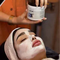 آموزش فشیال و درمان جوش، لک و تیرگی با فشیال تخصصی