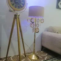 ساعت ایستاده سه پایه وچراغ خواب گوشواره دار