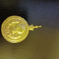 یادبود شاهی اویز گردنی