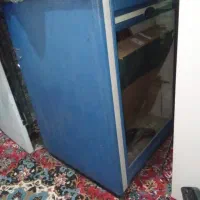 ویترین پیشخوان مغازه