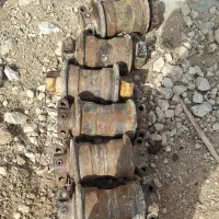 چند عدد رولیک بیل کوماتسو80 درصد