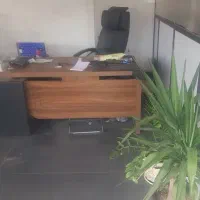 منشی کارگاه مکانیکی