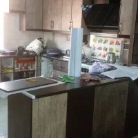 نصب برچسب کابینت و کمد وسرویس بهداشتی و یخچال