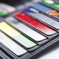 تعدادی کارت و مدارک گم شده