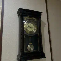 ساعت دیواری کاملا سالم