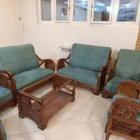 مبلمان راحتی و میز عسلی