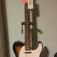 فندر اسکوایر تلکستر بهمراه کیس معمولی|گیتار، بیس، امپلیفایر|بابل, |دیوار