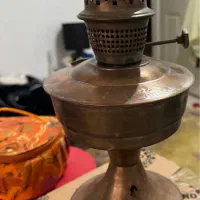 گرسوز|کلکسیون اشیاء عتیقه|رباط‌کریم, رباط‌کریم|دیوار