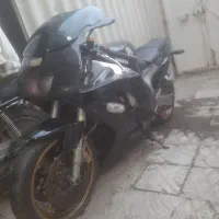 موتور سنگین یاماها۲۰۰۲ fzr