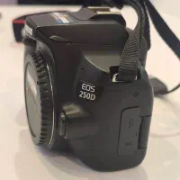 Canon 250D بسیار تمیز و کم‌کار + لنز کیت + لنز 1.4