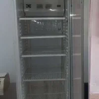 یخچال و ویترینی کاملا سالم