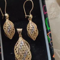 5.470گرم نیمست طلا در حد نو سالم و بسیار جلوه دار