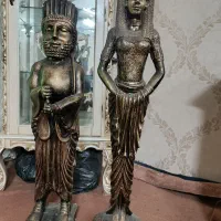 شاه و ملکه|کلکسیون اشیاء عتیقه|مشهد, کارمندان دوم|دیوار