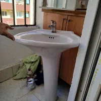 روشویی با شیر و آینه