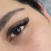 کاشت مژه حرفه‌ای ۲سال سابقه با قیمت ترمیم