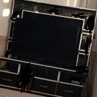 زیر تلوزیون درحد نو