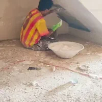 گچ کاری.نم و رطوبط .شور زرد. همرا با مواد زد شوره