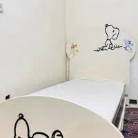 تخت نوجوان طرح اسنوپی  تشک نو بسیار تمیز