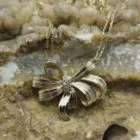 مدال پاپیون|جواهرات|تبریز, |دیوار